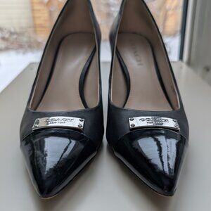 Classic Coach Zan Black Leather Patent Pointed Toe Heels / Pumps size 7